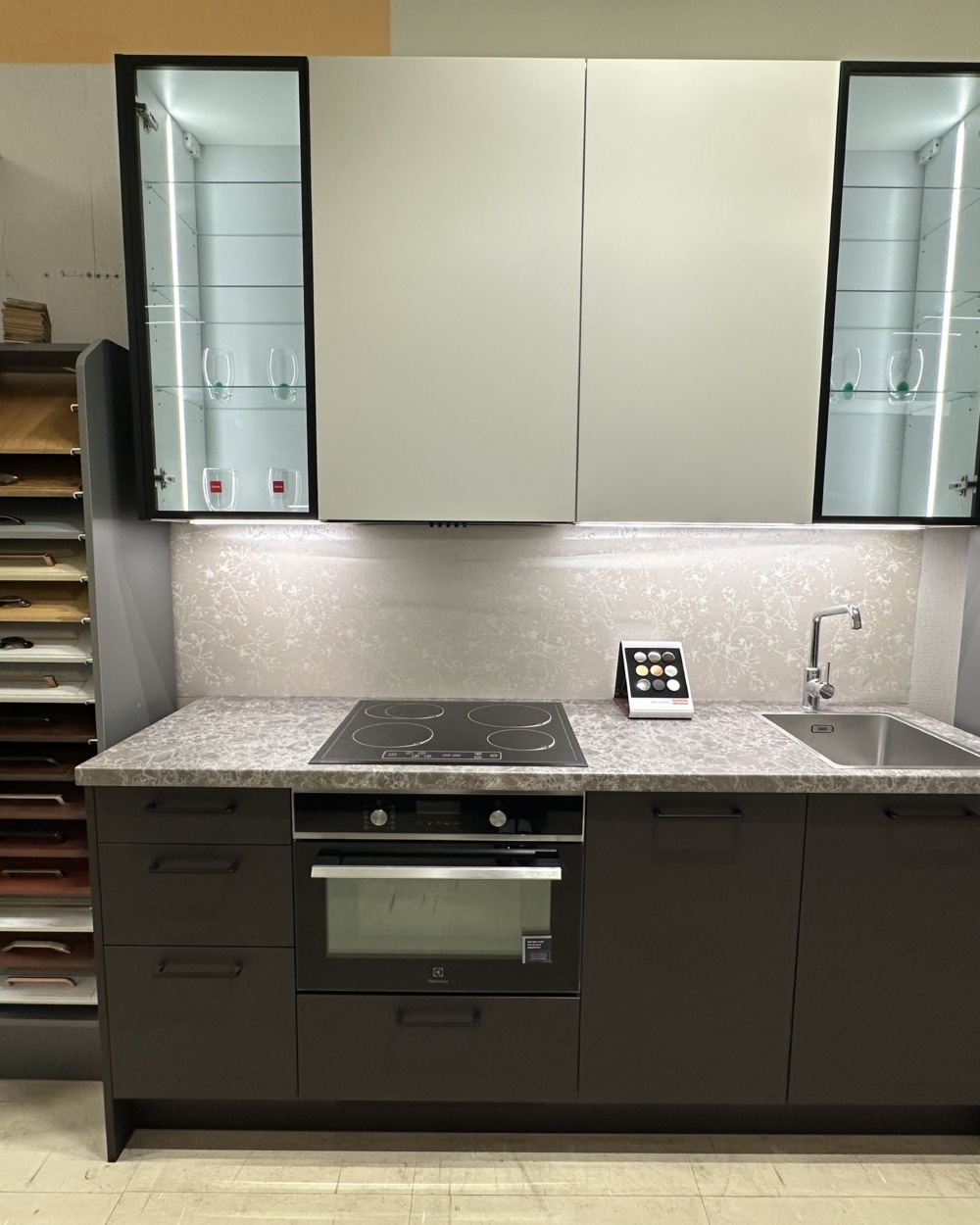 Näidisköök M4 Bitter/Sahara 199cm