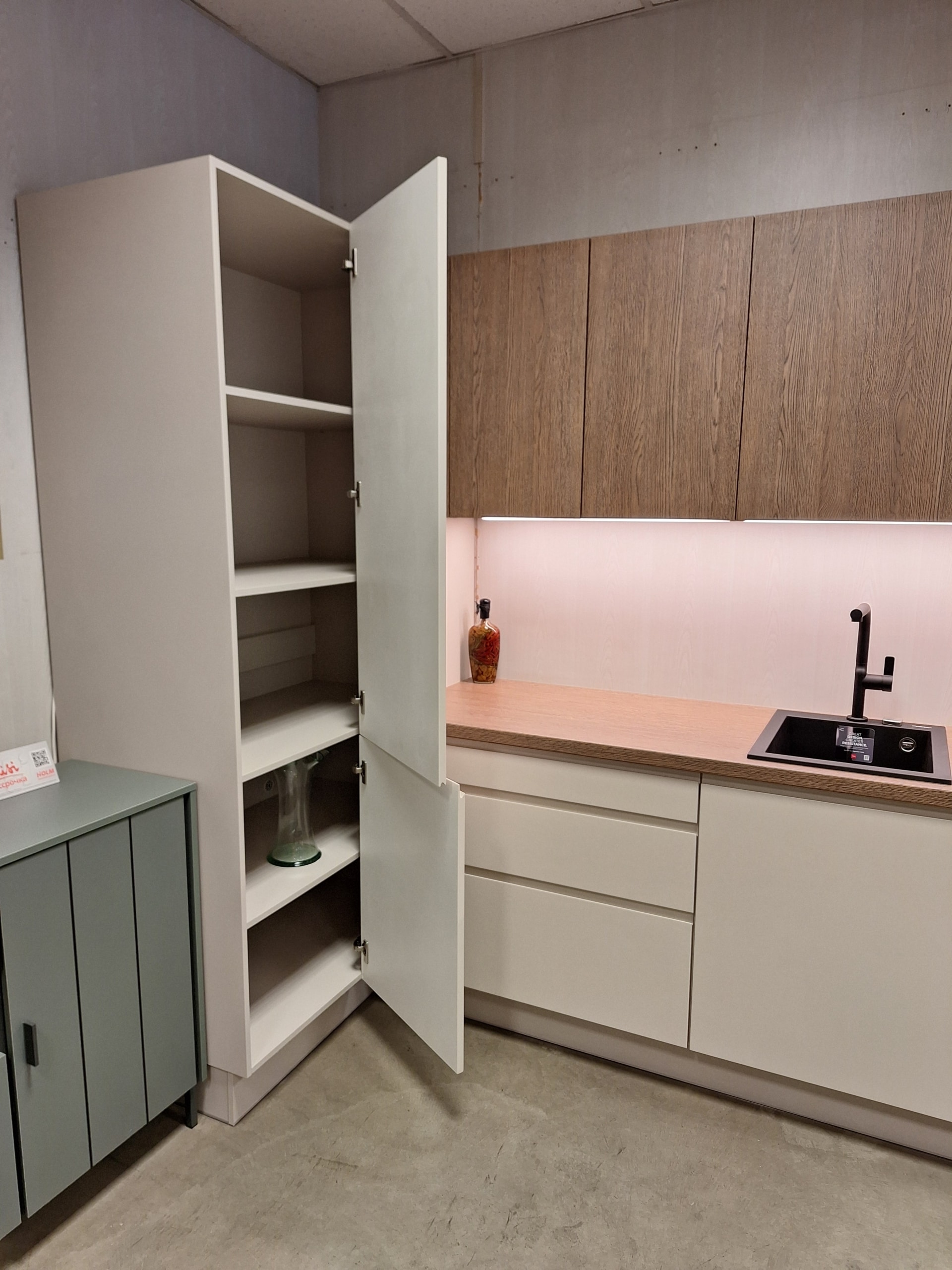 Näidisköök MONO L4/P2 1,15x3,37m - Image 4